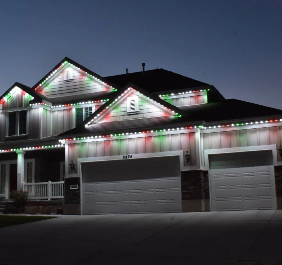 Beautiful Christmas lighting in Thornhill, ON for a festive holiday home